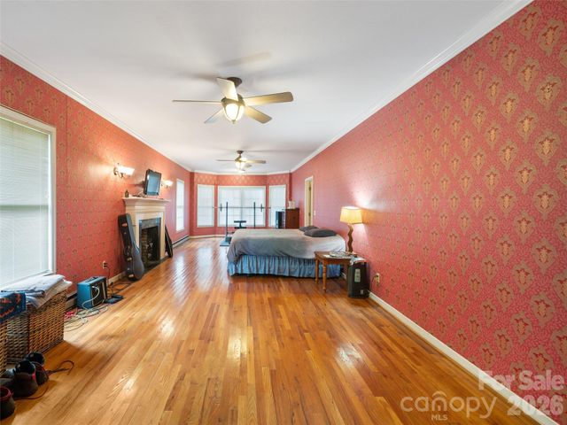 147 Walnut Avenue, Spruce Pine, NC 28777