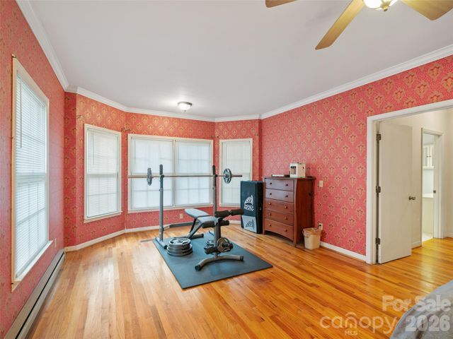 147 Walnut Avenue, Spruce Pine, NC 28777