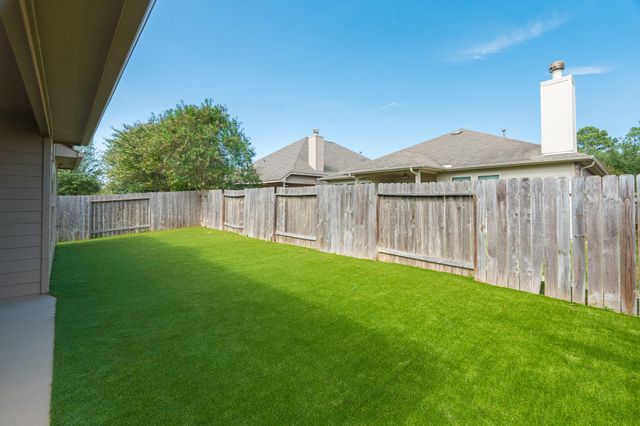 8806 Alicia Drive, Tomball, TX 77375