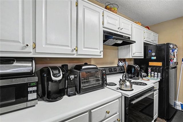 130 Bobolink Drive, Stockbridge, GA 30281