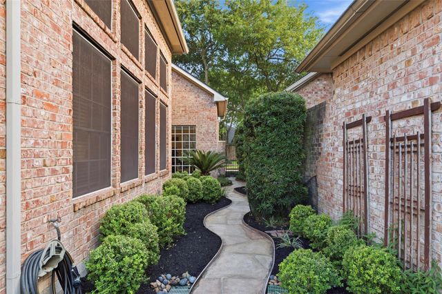 13906 Holly Lynn Lane, Houston, TX 77077