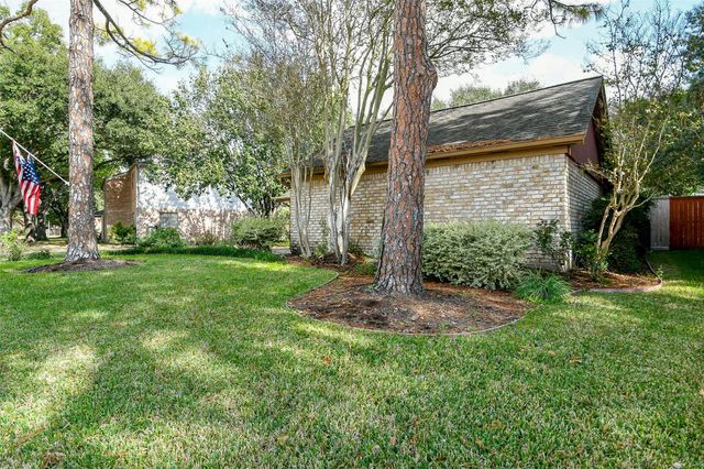 9123 Chesney Downs Drive, Houston, TX 77083