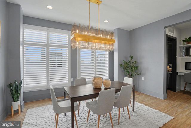 8215 RIVER RD, Bethesda, MD 20817