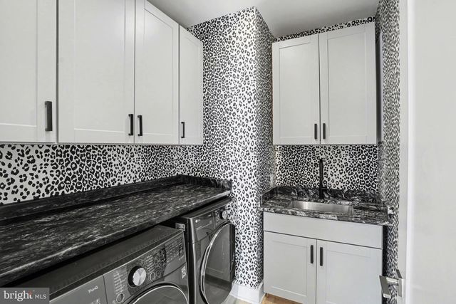 8215 RIVER RD, Bethesda, MD 20817