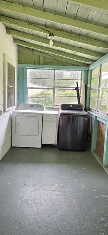 306 E Hampton Street, Elloree, SC 29047