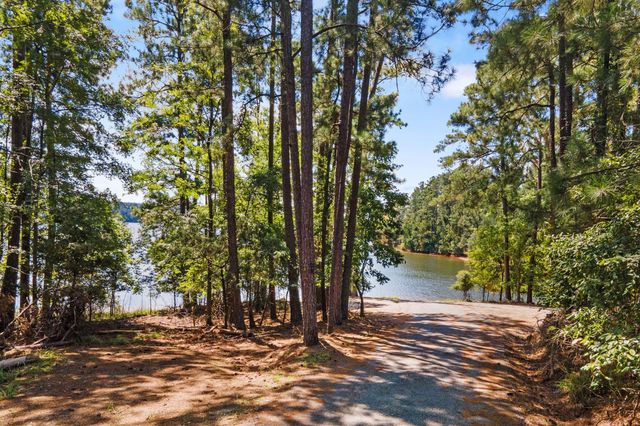 1003 Mohawk Drive, Lincolnton, GA 30817