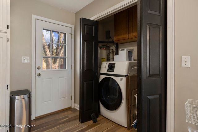 6812 Village Green Blvd, Pewee Valley, KY 40056