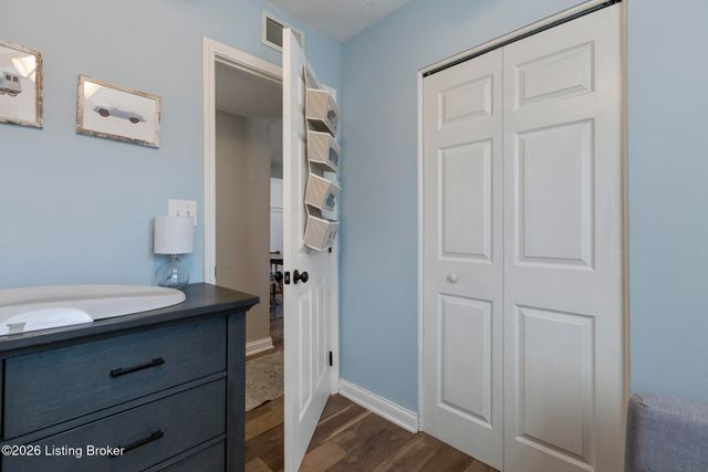 6812 Village Green Blvd, Pewee Valley, KY 40056