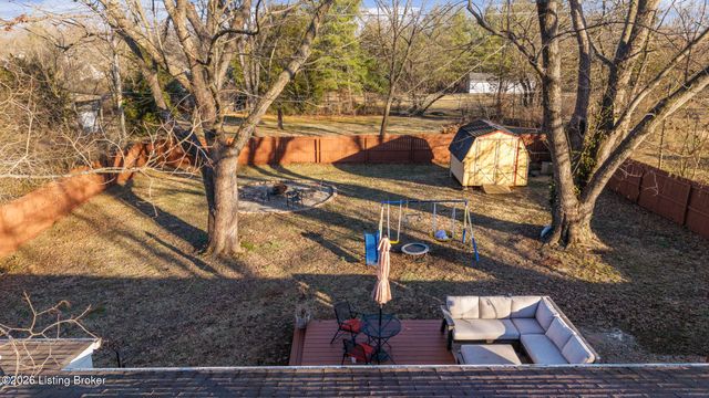 6812 Village Green Blvd, Pewee Valley, KY 40056