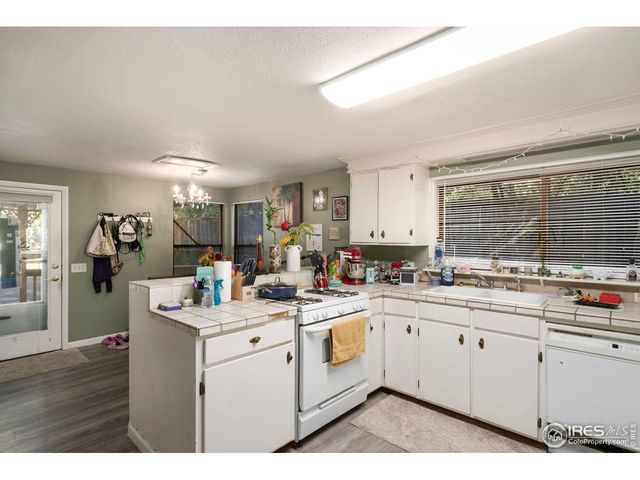 643 W 10th St, Loveland, CO 80537