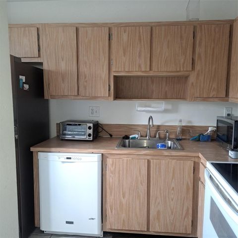 3030 NW 68th Street 205, Fort Lauderdale, FL 33309