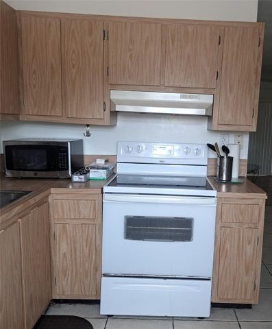 3030 NW 68th Street 205, Fort Lauderdale, FL 33309