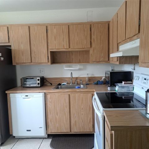 3030 NW 68th Street 205, Fort Lauderdale, FL 33309