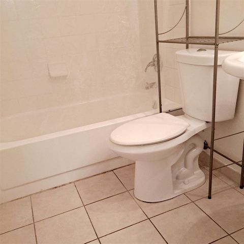 3030 NW 68th Street 205, Fort Lauderdale, FL 33309