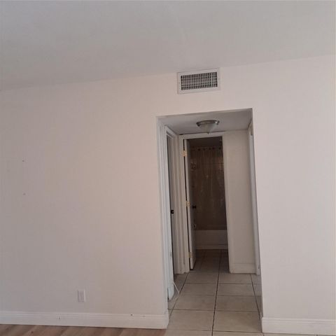 3030 NW 68th Street 205, Fort Lauderdale, FL 33309