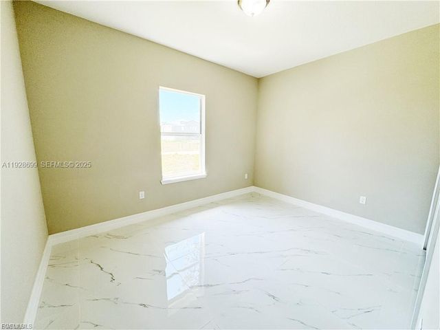 313 Hermosa Ave 0, Lehigh Acres, FL 33974