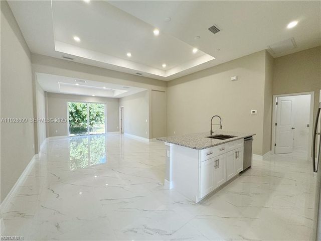 313 Hermosa Ave 0, Lehigh Acres, FL 33974