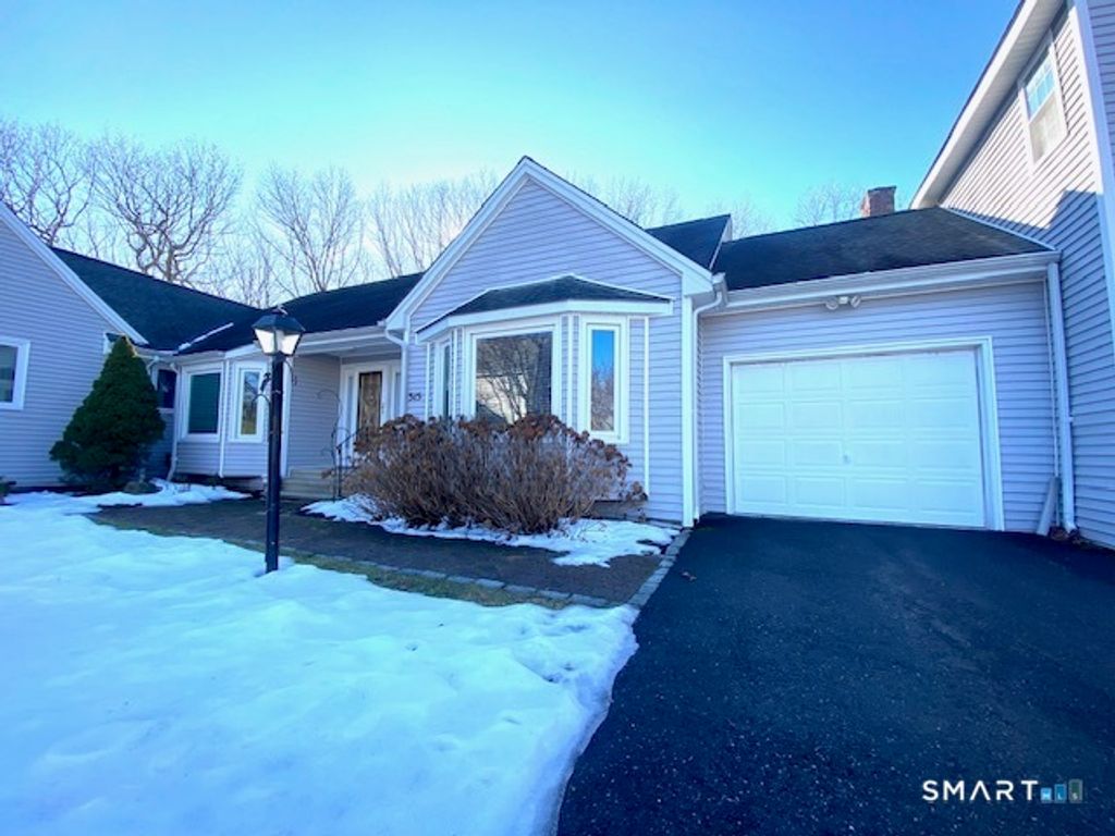 315 Aspetuck Trail 315, Shelton, CT 06484