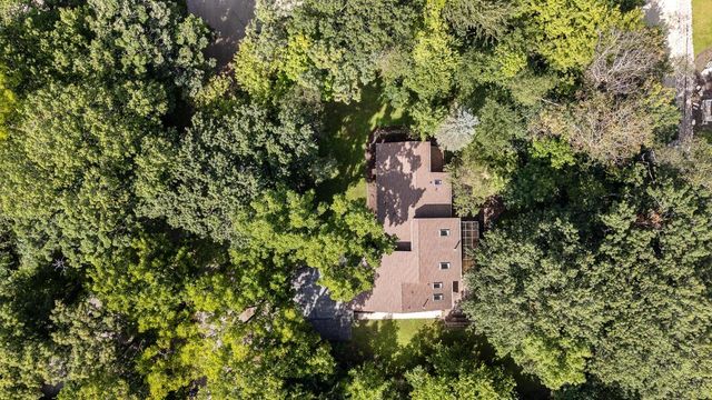 2944 Ridley ROAD, Hartland, WI 53029