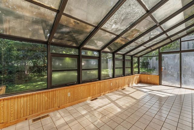 2944 Ridley ROAD, Hartland, WI 53029