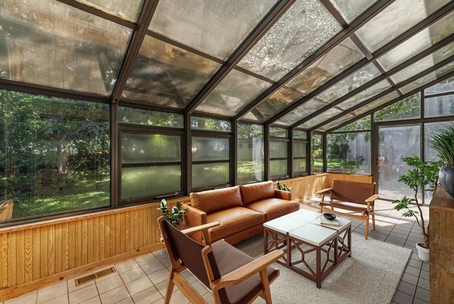 2944 Ridley ROAD, Hartland, WI 53029