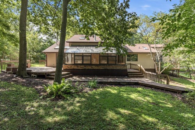 2944 Ridley ROAD, Hartland, WI 53029