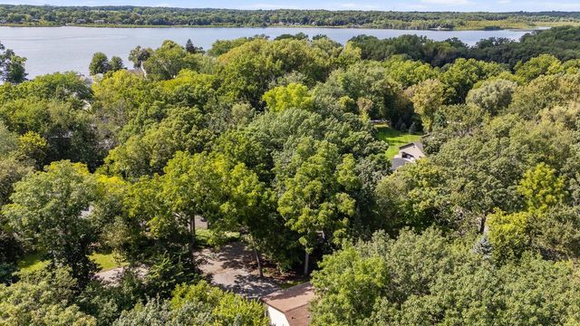 2944 Ridley ROAD, Hartland, WI 53029