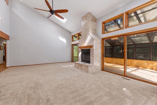 2944 Ridley ROAD, Hartland, WI 53029