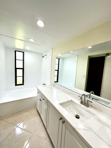 9440 SW 8th Street 109, Boca Raton, FL 33428