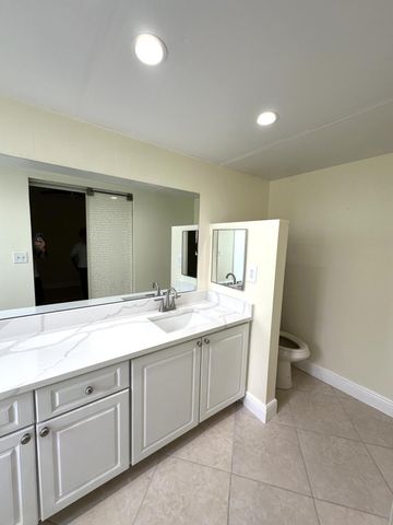 9440 SW 8th Street 109, Boca Raton, FL 33428