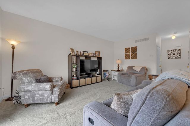 34 GLACIER DR, Berlin, NJ 08009