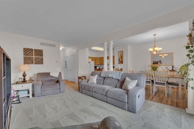 34 GLACIER DR, Berlin, NJ 08009