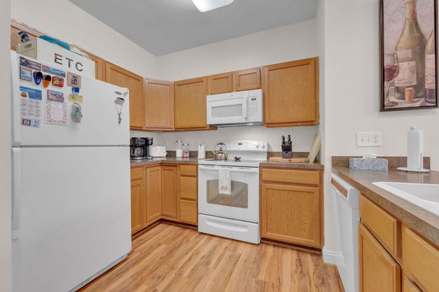 34 GLACIER DR, Berlin, NJ 08009