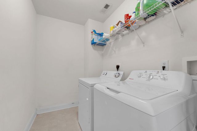 34 GLACIER DR, Berlin, NJ 08009