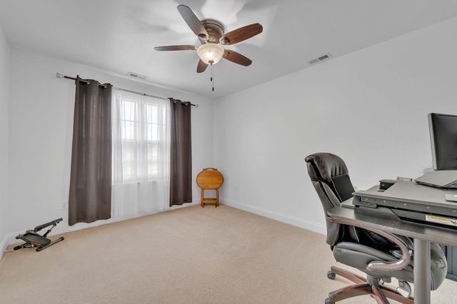 34 GLACIER DR, Berlin, NJ 08009