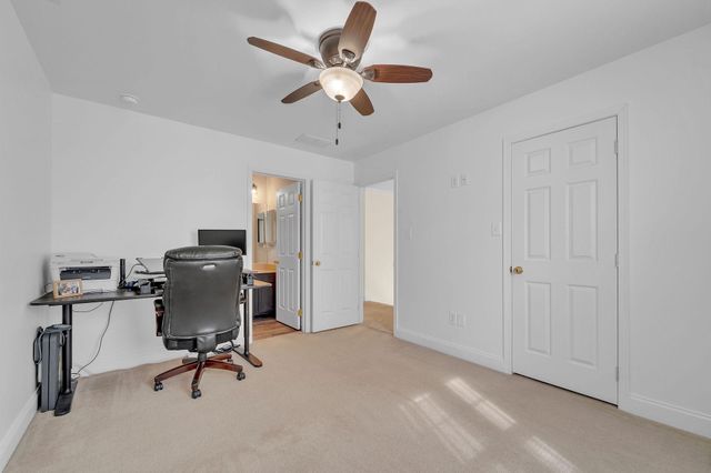 34 GLACIER DR, Berlin, NJ 08009