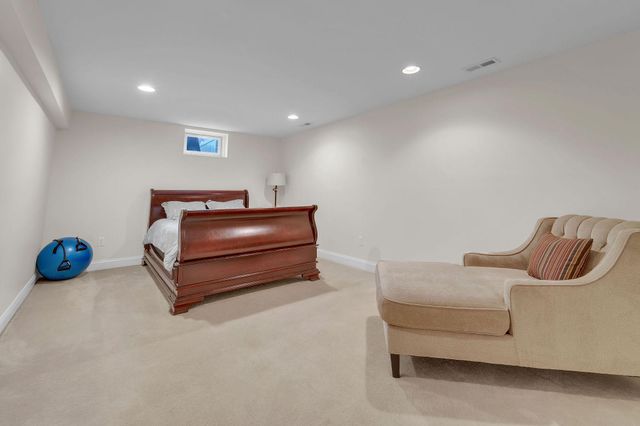 34 GLACIER DR, Berlin, NJ 08009
