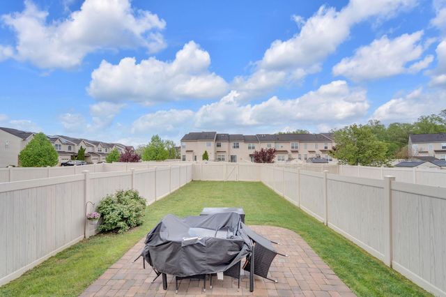 34 GLACIER DR, Berlin, NJ 08009