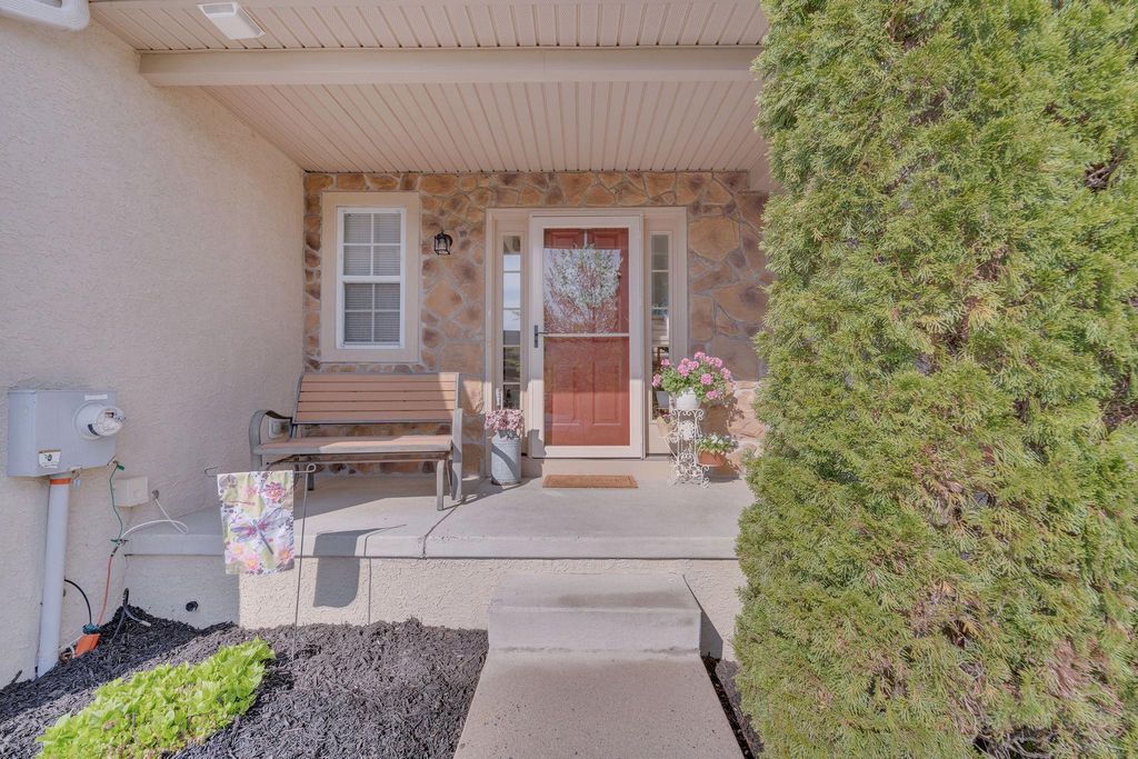 34 GLACIER DR, Berlin, NJ 08009