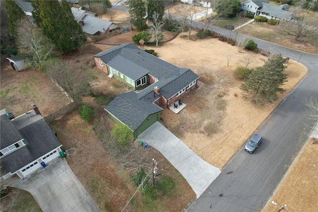 5045 Chestnut Forest Lane, Dunwoody, GA 30360