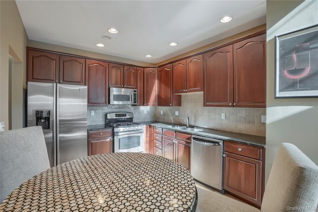 834 Huntington Drive, Fishkill, NY 12524