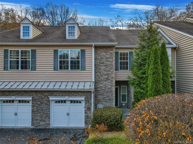 834 Huntington Drive, Fishkill, NY 12524