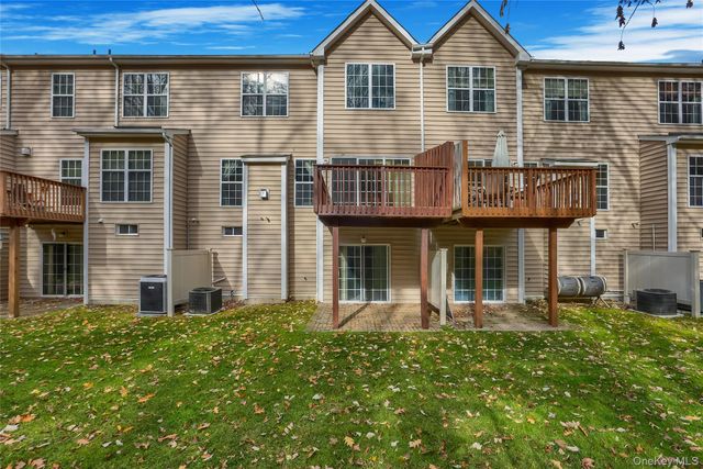 834 Huntington Drive, Fishkill, NY 12524