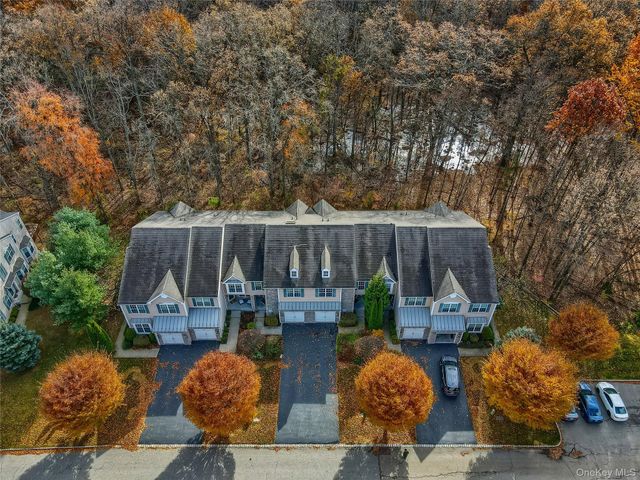 834 Huntington Drive, Fishkill, NY 12524