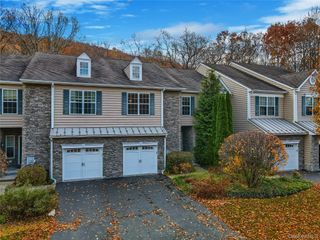 834 Huntington Drive, Fishkill, NY 12524