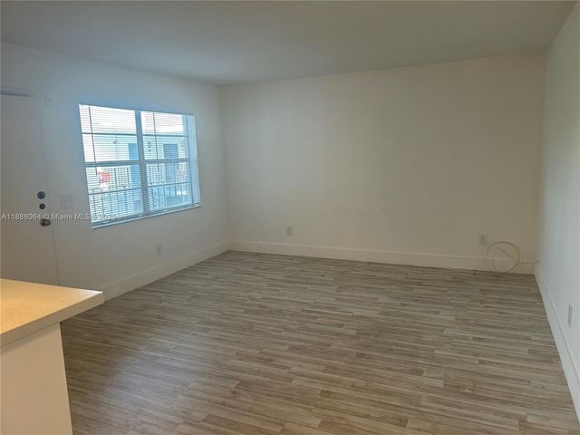 1230 NE 139th St 407, North Miami, FL 33161