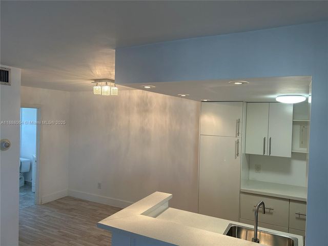 1230 NE 139th St 407, North Miami, FL 33161