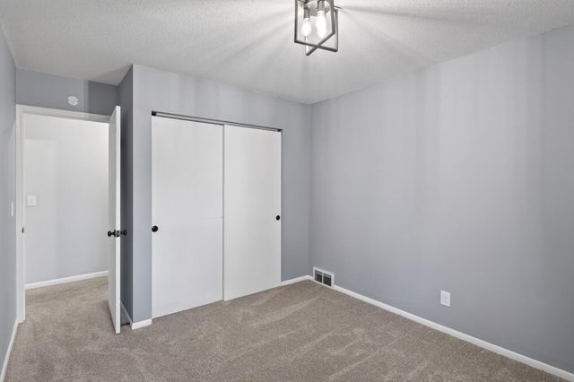 11860 Sunnybrook Road, Eden Prairie, MN 55347