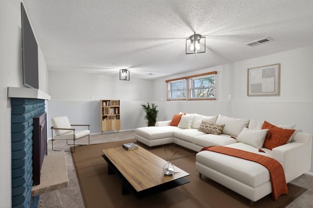 11860 Sunnybrook Road, Eden Prairie, MN 55347