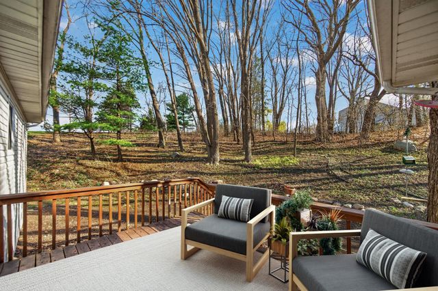 11860 Sunnybrook Road, Eden Prairie, MN 55347